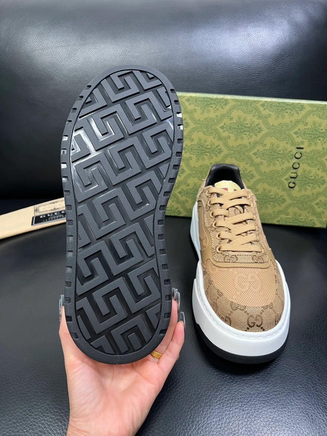 Men's shoes 💰840 Gucci high quality top crafts Gucci counter new original factory configuration, imported cowhide fabric from Italy, imported cowhide lining, breathable and comfortable, sole: original factory special supply original sole super comfortable, original factory and single goods, welcome to compare, code number 38-44 (customized 45 46)